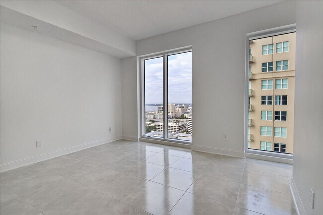 Building Photo - 24th Floor Condo Unit