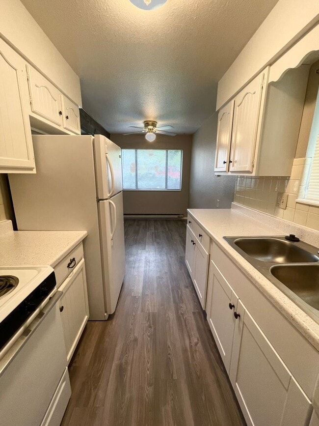 Building Photo - 1212 Montgomery St