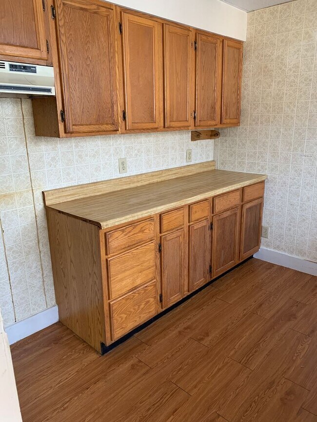 Building Photo - 1224 16th St