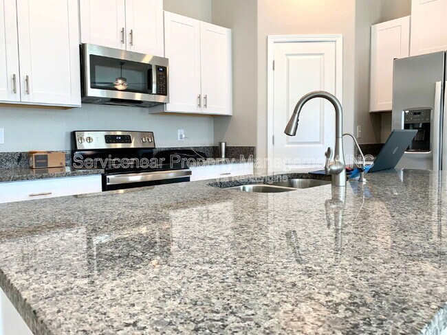 Building Photo - 13611 Wild Ginger St