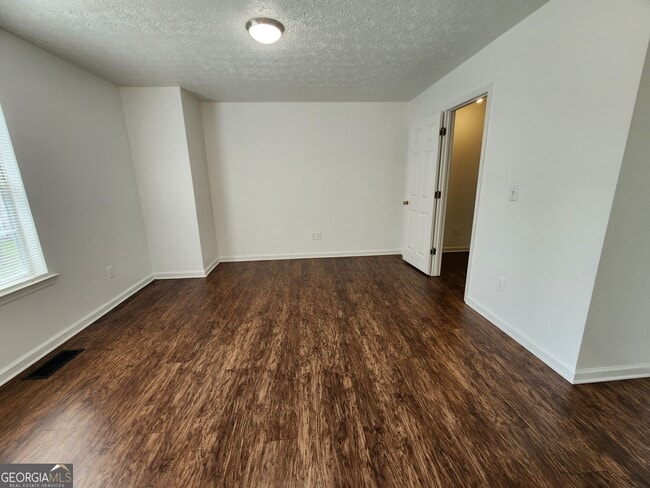 Building Photo - 5960 Batson Ct