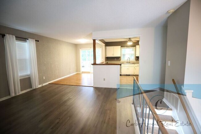 Building Photo - Beautiful 4-bedroom 2 bath home at 1100 Du...