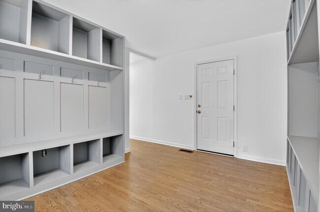 Building Photo - 1179 Ballantrae Ln