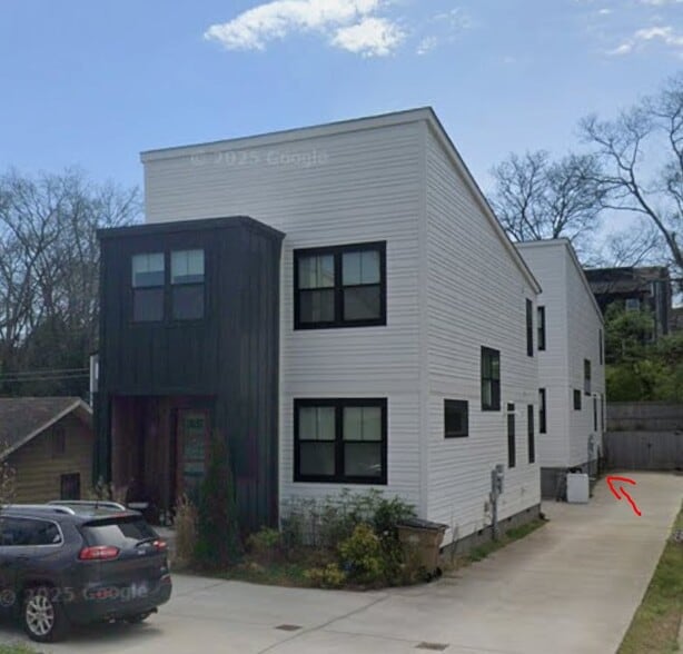 Building Photo - 1103B Cecilia Ave
