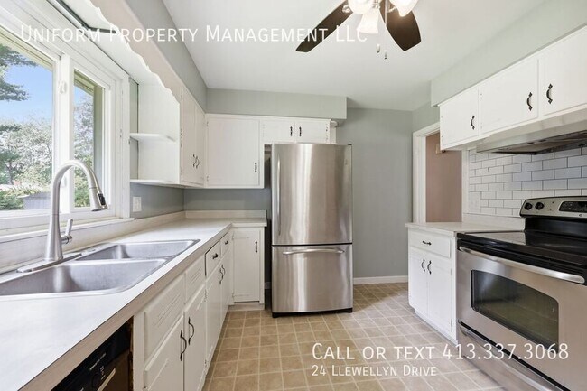 Building Photo - 24 Llewellyn Dr