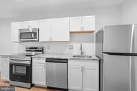 Building Photo - 3876 Lancaster Ave