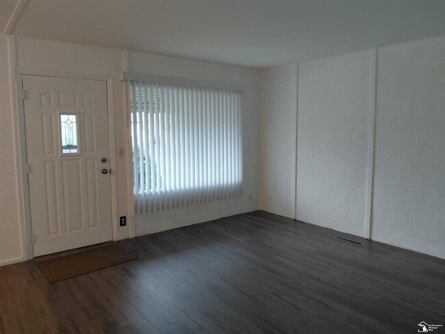 Building Photo - Charming 3-Bedroom Home in Taylor!