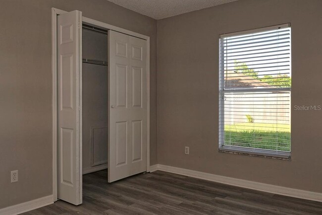 Building Photo - 6617 Coral Cove Dr