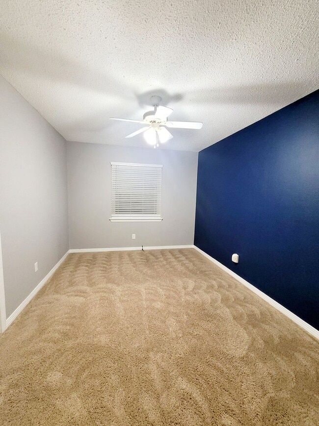 Building Photo - 4 bedroom home near NAS Pensacola West Gate