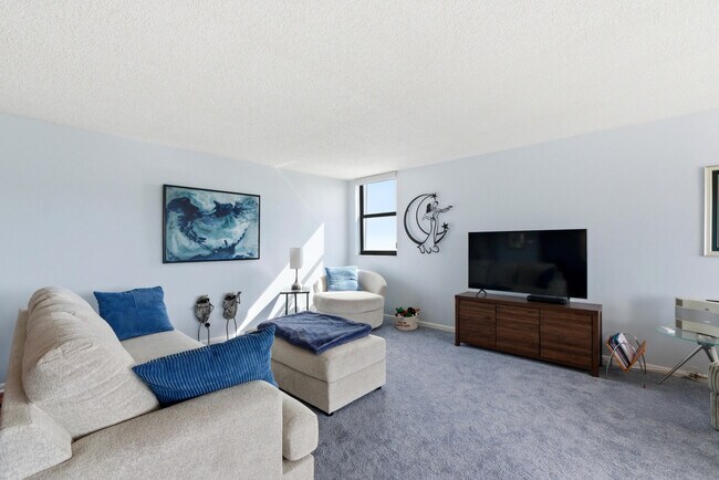 Building Photo - 1361 S Ocean Blvd