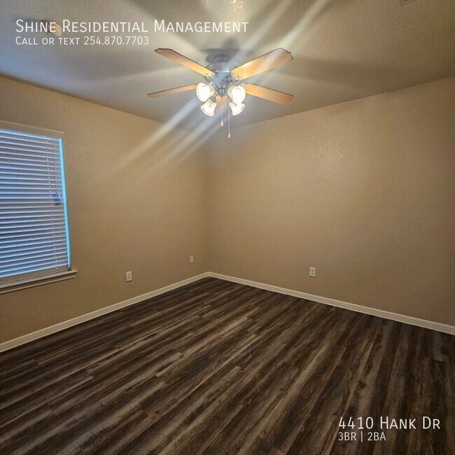 Building Photo - 4410 Hank Dr