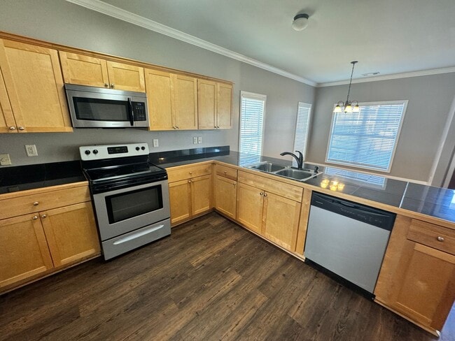 Building Photo - 3BR/2.5BA For Rent