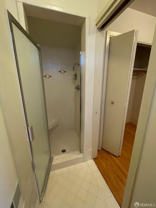 Building Photo - 7 Sheldon Terrace