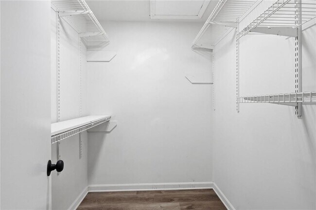 Building Photo - 106 Sterling Ct