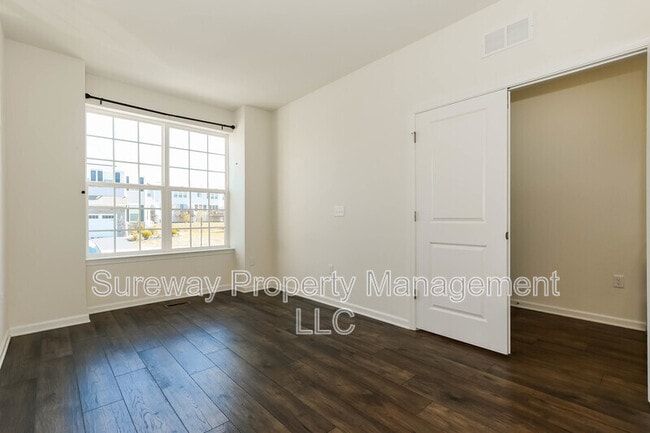Building Photo - 2503 Charleston Dr
