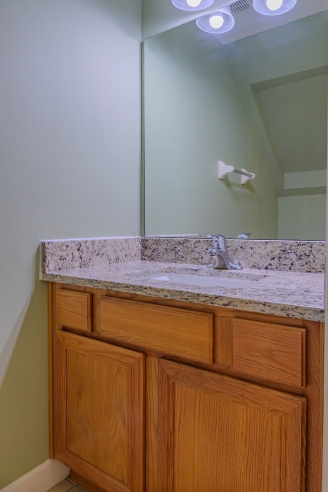 Building Photo - 304 Coral Beach Cir