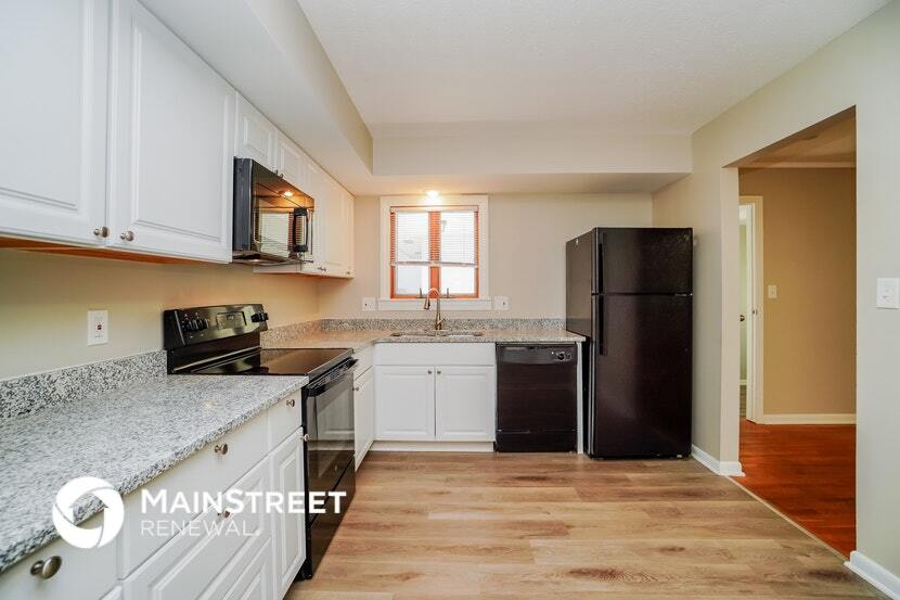 Building Photo - 5274 Hedgewood Rd