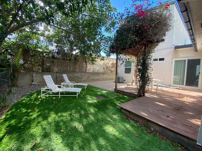 Primary Photo - Cozy 4BD/2BA House on Gary with Beautiful ...