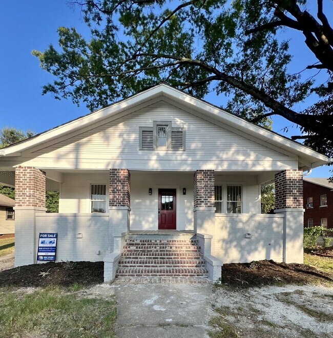 Primary Photo - Charming 4-Bedroom Home for Rent/Sale