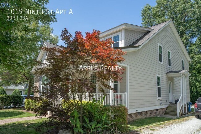 Building Photo - 1019-A Ninth St - Available Now!