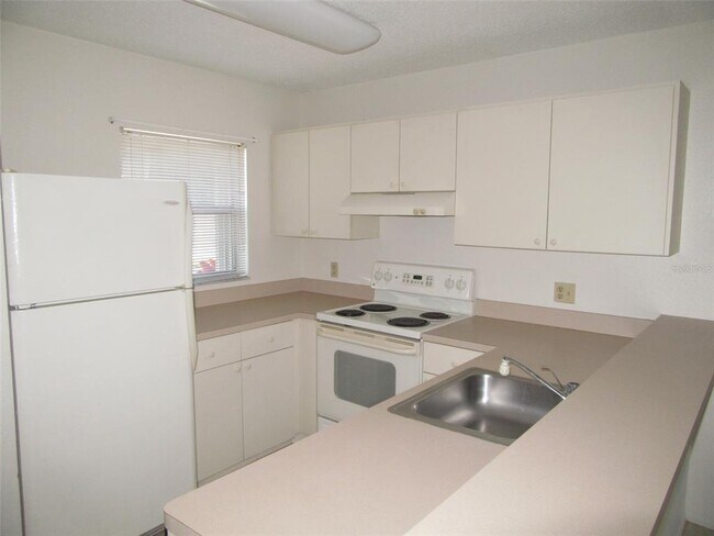 Building Photo - 25100 Sandhill Blvd