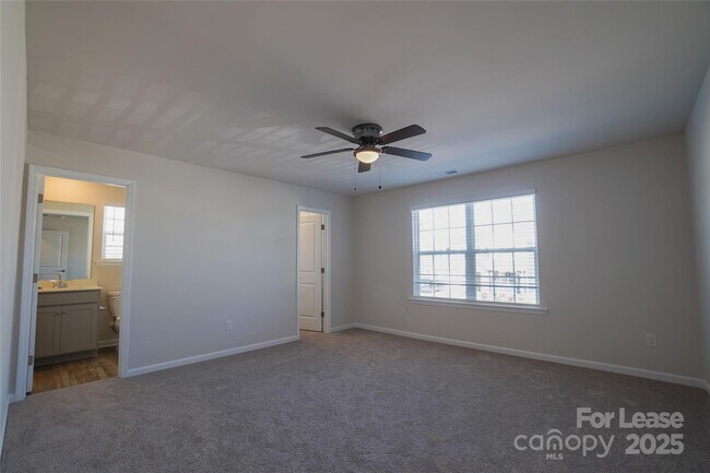 Building Photo - 1406 Caracara Ct