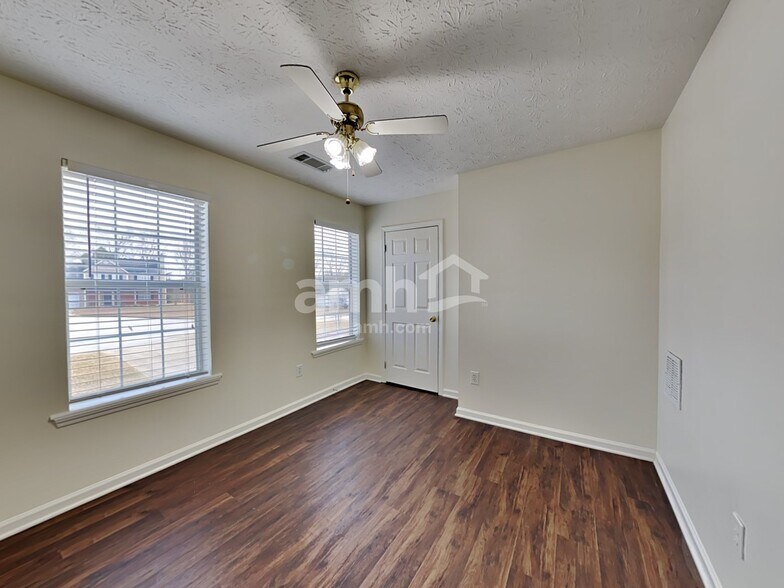 Building Photo - 4135 Janel Ln