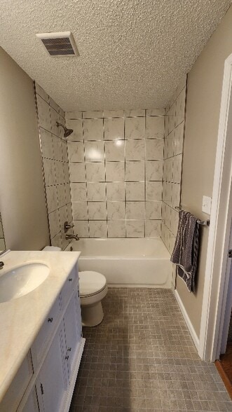 Building Photo - 2502 Cranbrook Ln