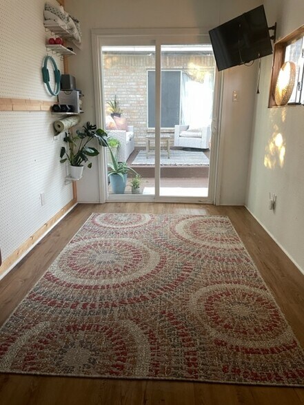 Outdoor office/Studio w/AC and electric - 1104 Buffalo Gap Rd