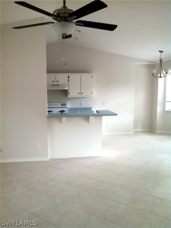 Building Photo - 9092 Caloosa Rd