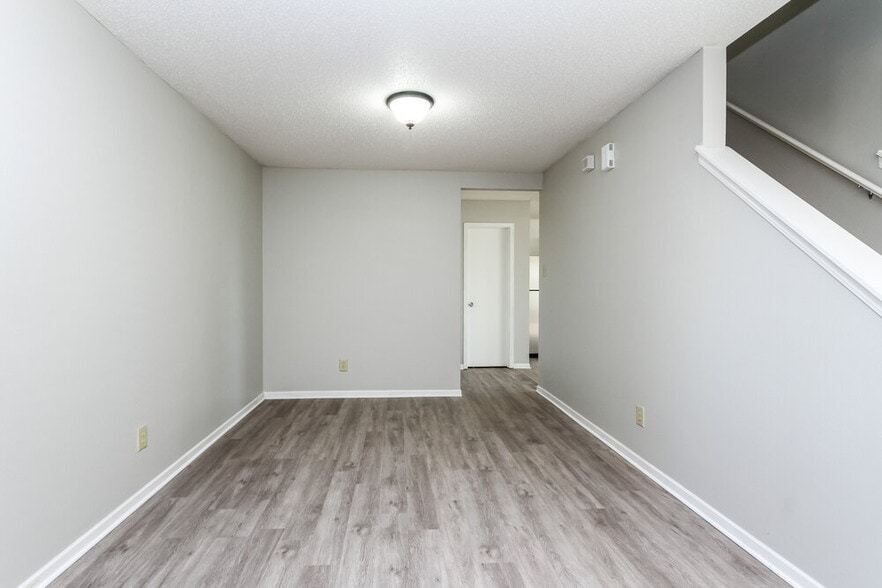 Building Photo - 7926 Hydrangea Ct