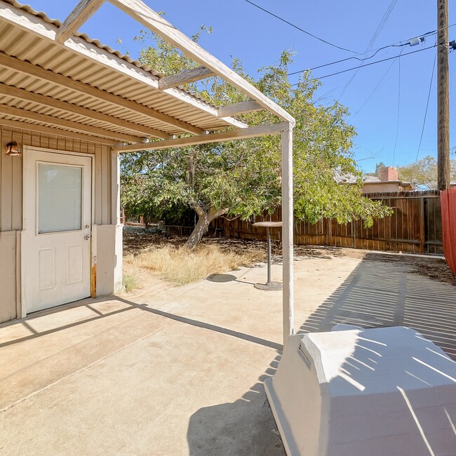 Building Photo - 3172 Shelley St