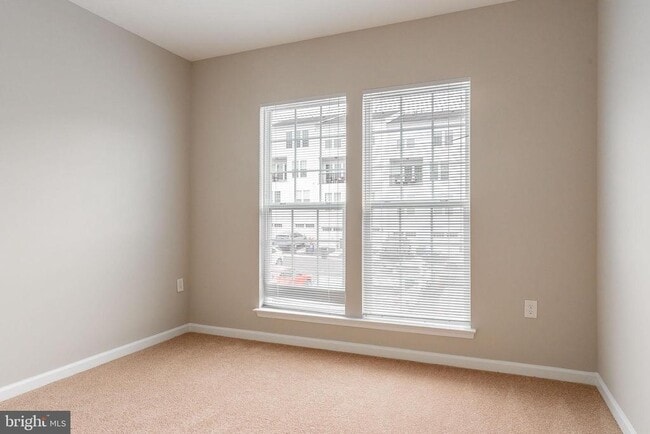 Building Photo - 42769 Keiller Terrace