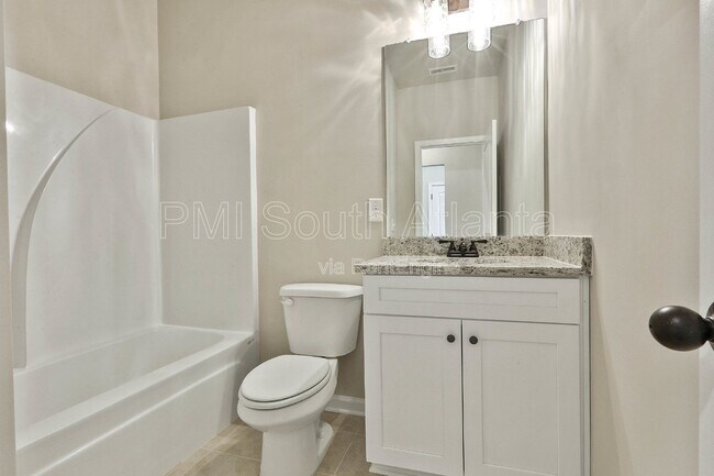 Building Photo - 10 Singletree