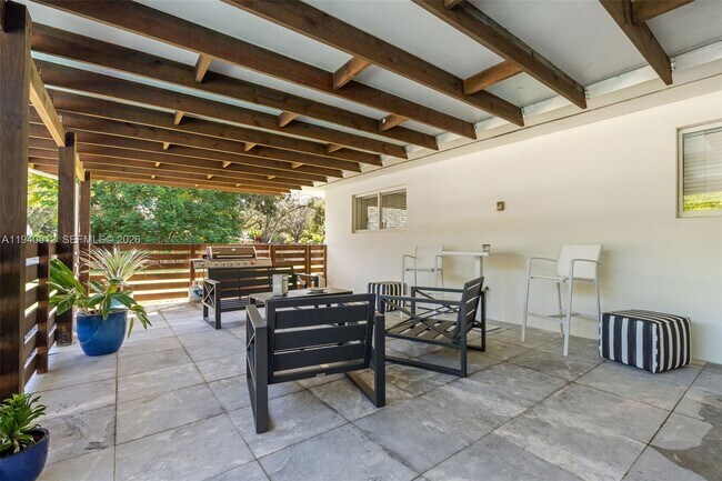 Building Photo - 8121 SW 97th Terrace