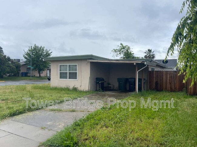 Building Photo - 2841 Taft St