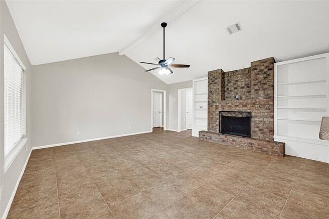 Building Photo - 501 S Travis