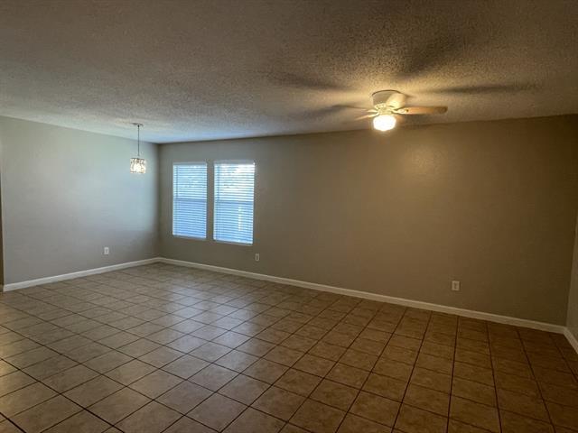 Building Photo - 5619 Swan Lake Dr