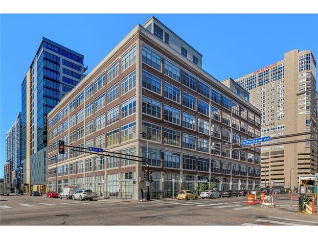 Building Photo - 521 S 7th St