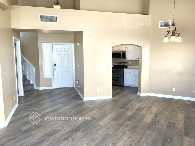 Building Photo - 2916 Sterling Silver St