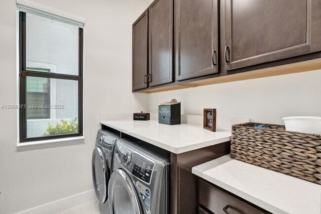 Building Photo - 12474 Solana Bay Cir