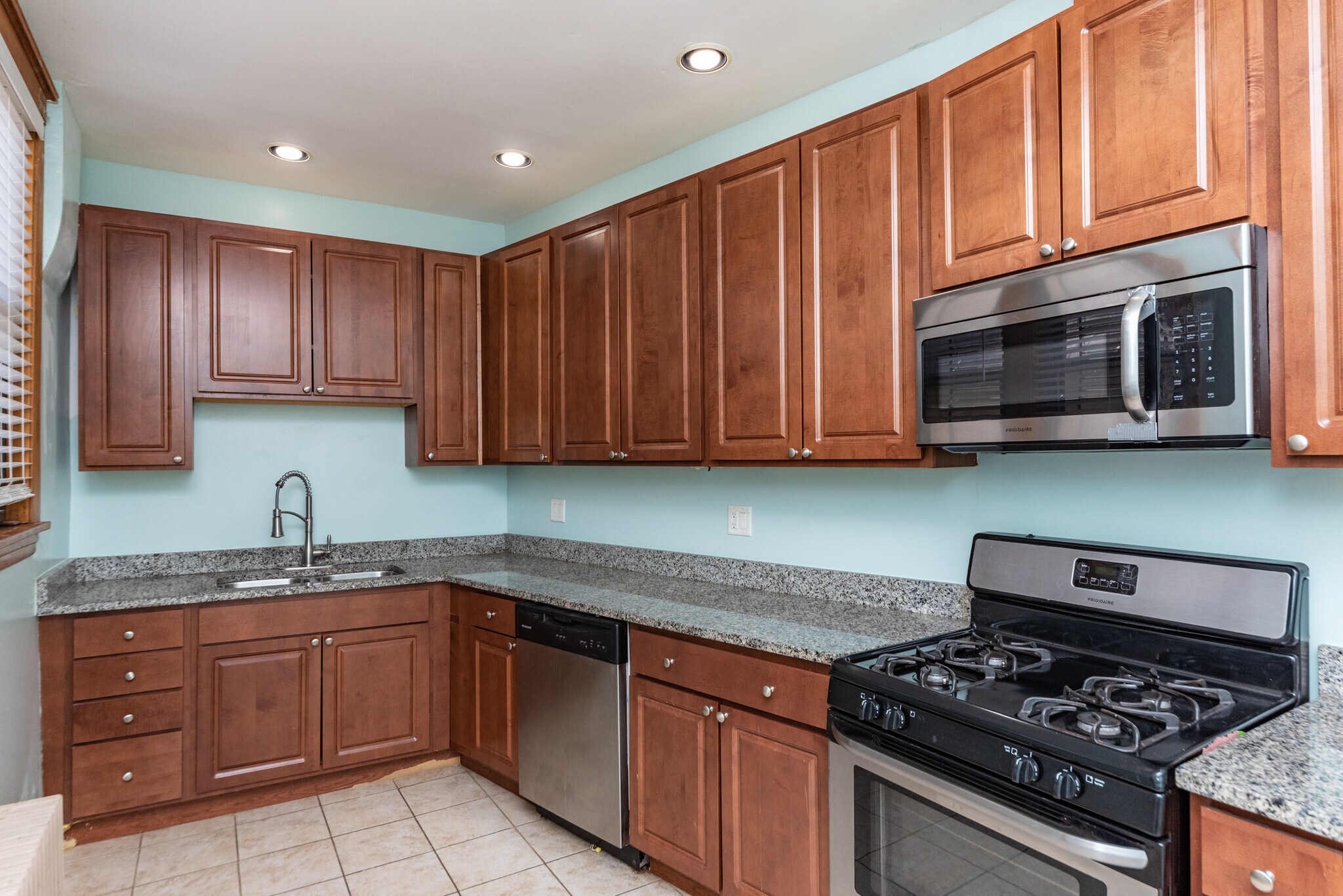 Building Photo - 4255 N Campbell Ave