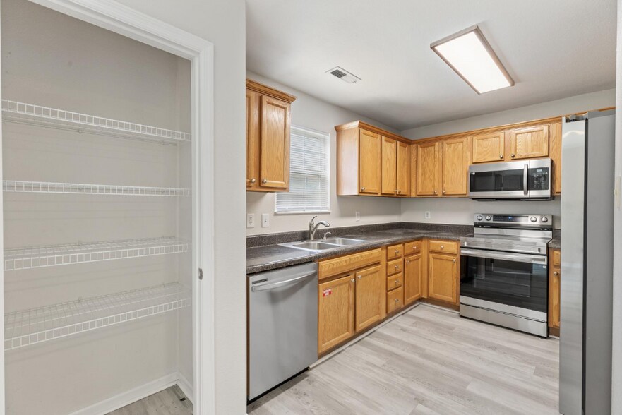 Building Photo - 8716 Percy Way