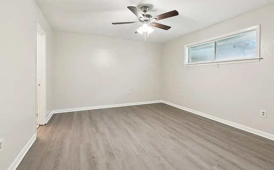 Building Photo - 5933 Dover Pl