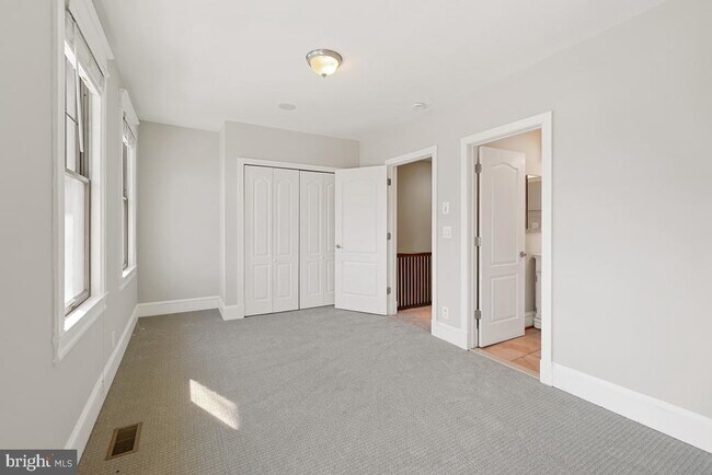 Building Photo - 249 11th St SE