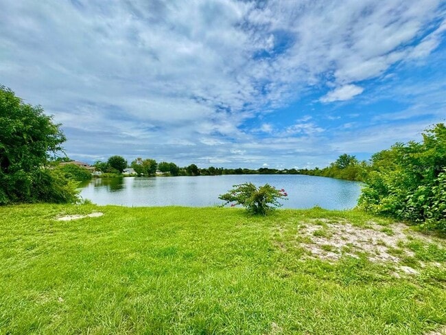Building Photo - 11346 Southwind Lake Dr