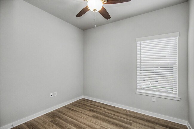 Building Photo - 401 S 29th St