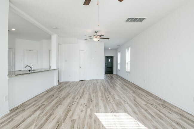 Building Photo - 18825 Amaro Hills Dr