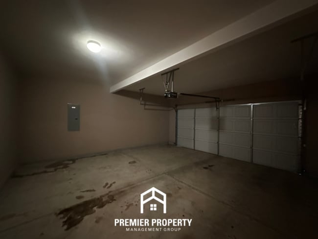 Building Photo - 6166 Jene Ridge Cir