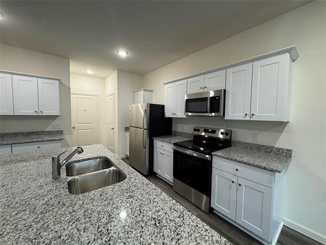 Building Photo - 6089 Mojave Dr